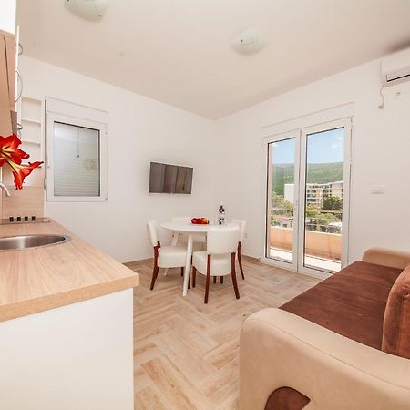 Apartments Ruzmarin 赫尔采格诺维 外观 照片